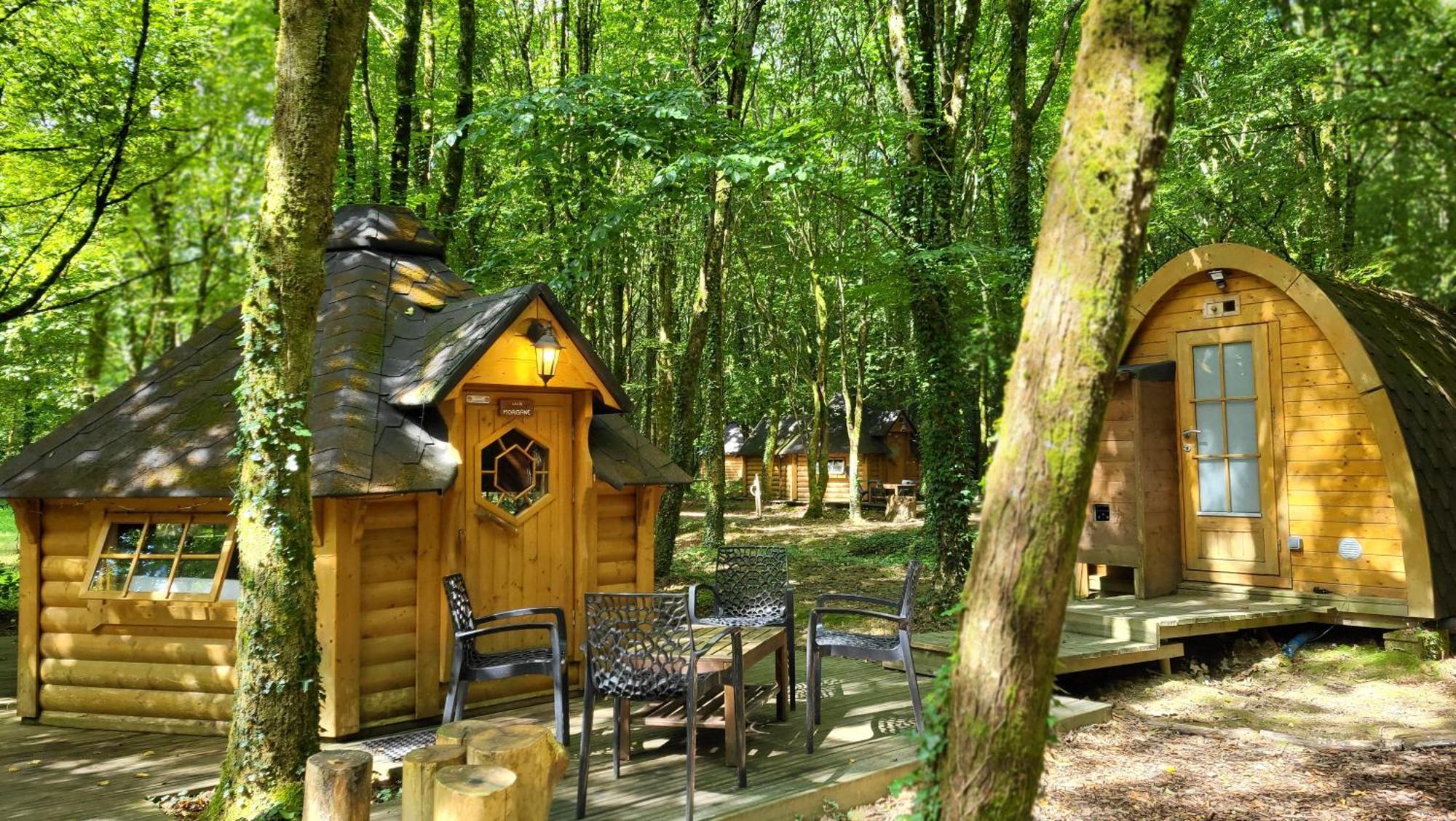 Le Domaine Insolite De Broceliande Paimpont Exterior photo