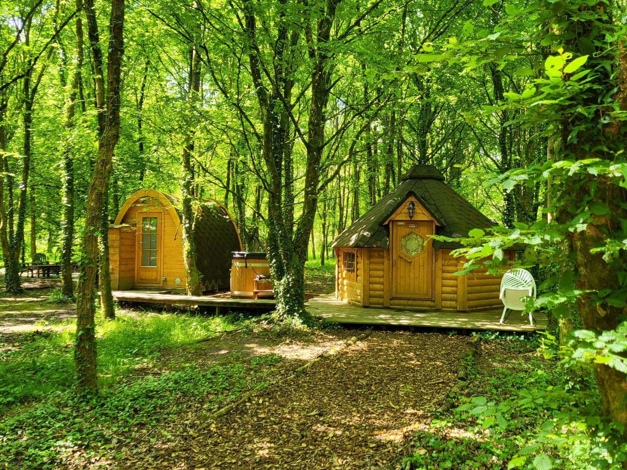 Le Domaine Insolite De Broceliande Paimpont Exterior photo